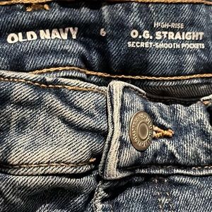 Women’s Size 6 Old Navy High-Rise O.G. Straight Jean Shorts